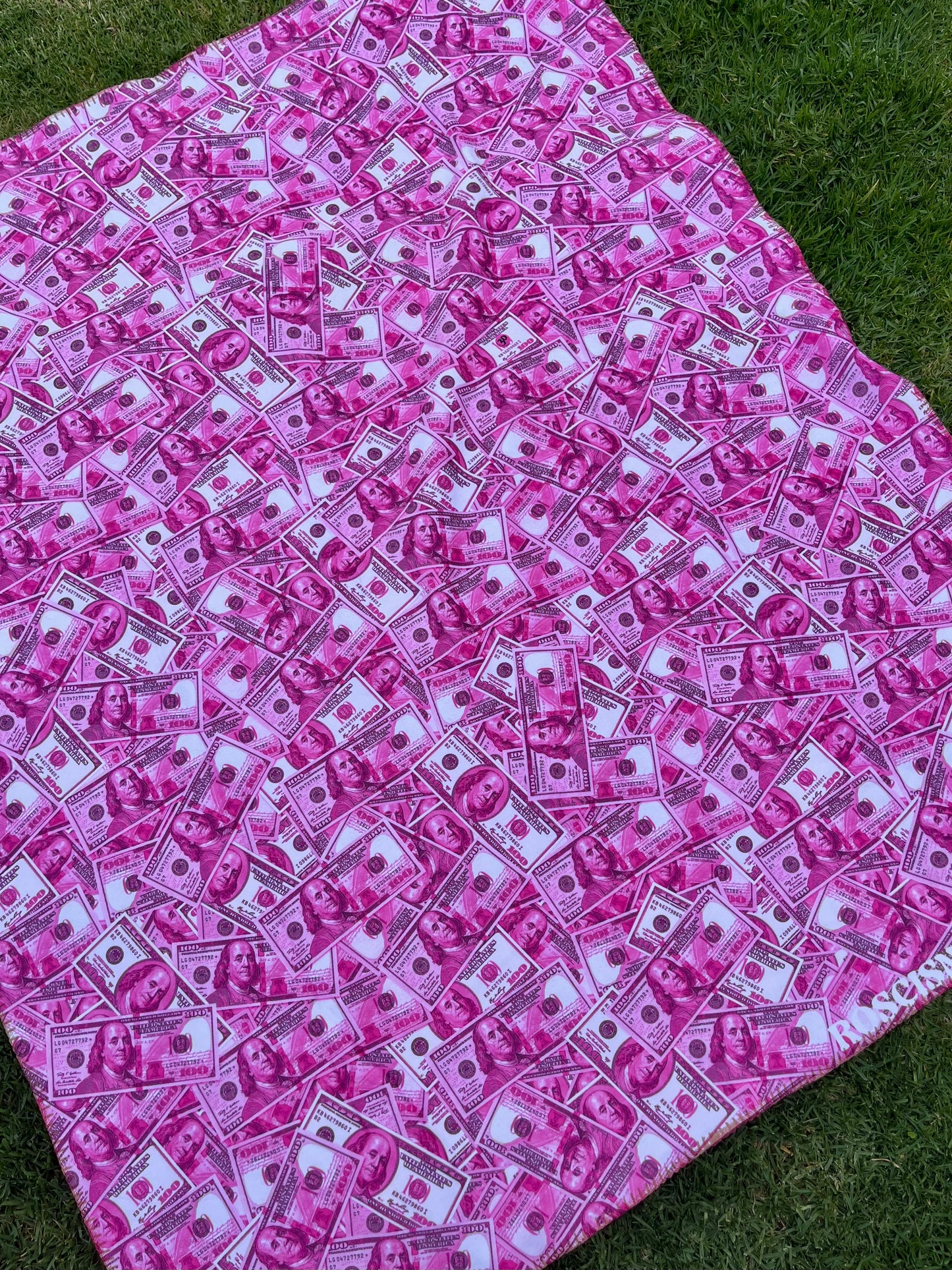 SHERPA pink bills blanket
