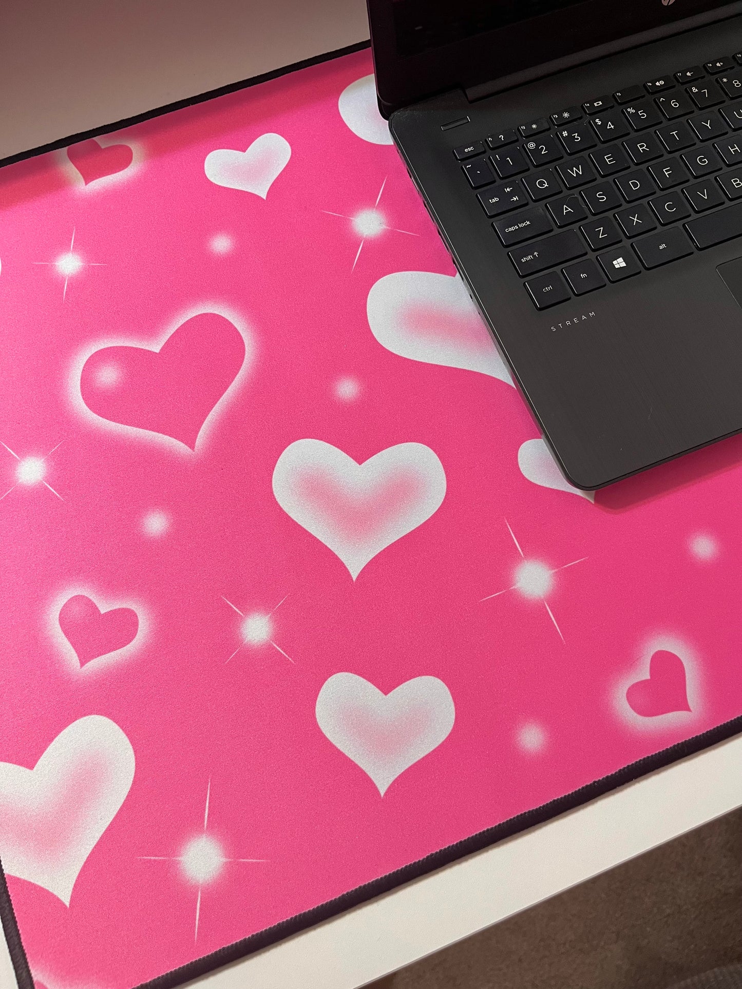 pink airbrush hearts desk mat
